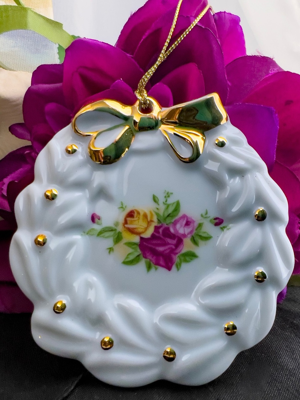 Royal Albert Old Country Roses Christmas Tree Ornament Wreath